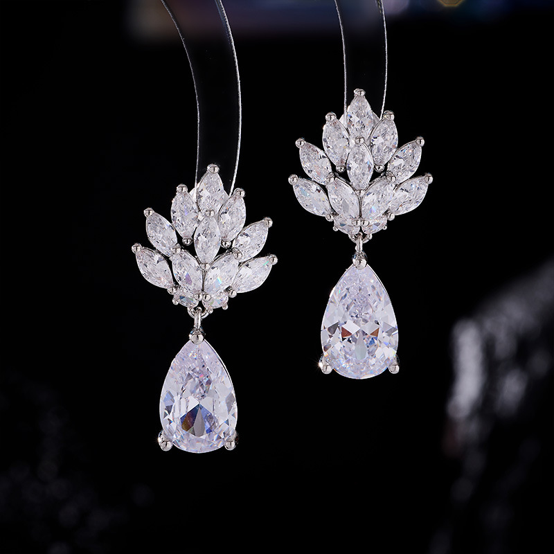 Luxury Lifestyle Goods - Anting Tetes Air Zirkon Super Berkilau