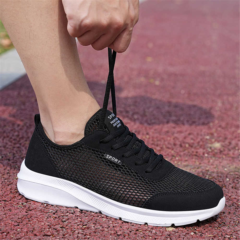 Luxury Lifestyle Goods - Sepatu Basket Pria Ukuran 44 Model