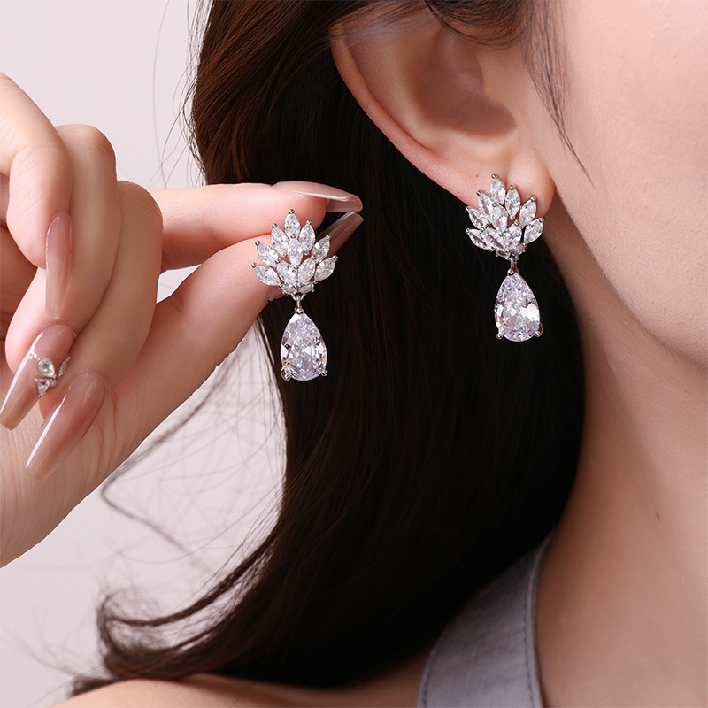 Anting Tetes Air Zirkon Super  - Luxury Lifestyle Goods ulasan dan harga