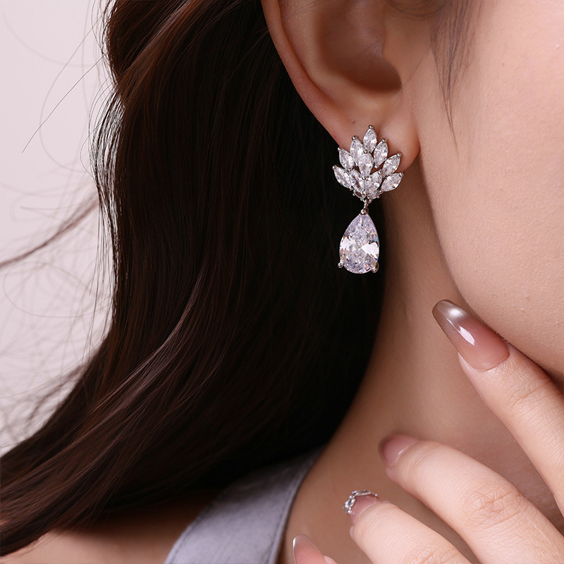 Anting Tetes Air Zirkon Super  - Luxury Lifestyle Goods ulasan dan harga